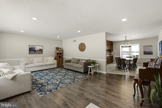 159 EDGEWOOD DR, New Holland, PA 17557