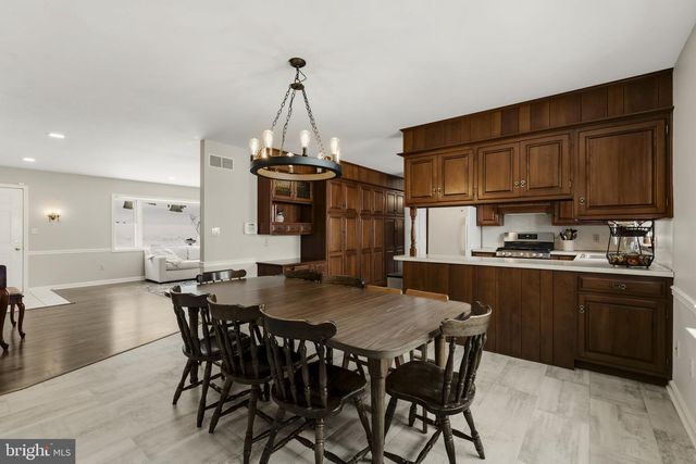 159 EDGEWOOD DR, New Holland, PA 17557