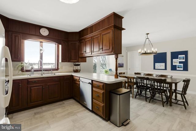 159 EDGEWOOD DR, New Holland, PA 17557