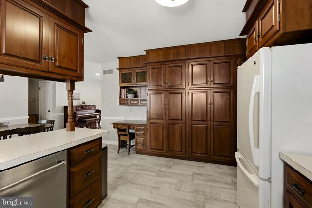 159 EDGEWOOD DR, New Holland, PA 17557