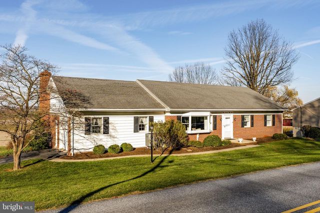 159 EDGEWOOD DR, New Holland, PA 17557