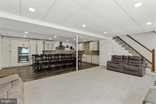 159 EDGEWOOD DR, New Holland, PA 17557