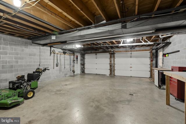 159 EDGEWOOD DR, New Holland, PA 17557