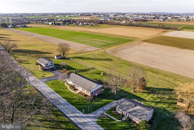 159 EDGEWOOD DR, New Holland, PA 17557