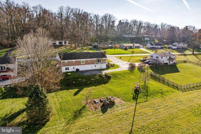 159 EDGEWOOD DR, New Holland, PA 17557