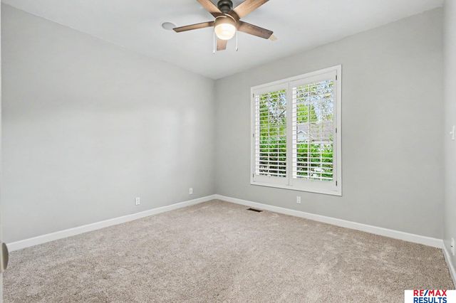 1604 S 190th Plaza, Omaha, NE 68130