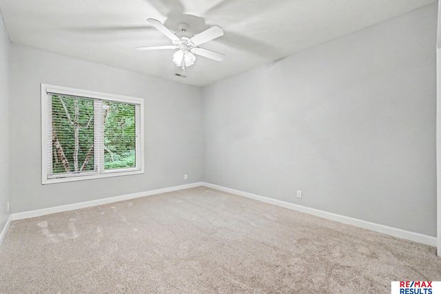 1604 S 190th Plaza, Omaha, NE 68130