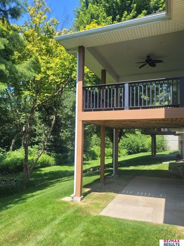 1604 S 190th Plaza, Omaha, NE 68130