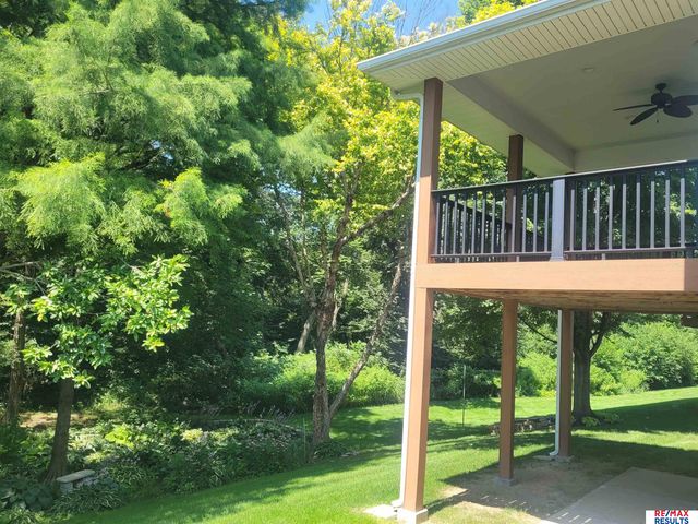 1604 S 190th Plaza, Omaha, NE 68130
