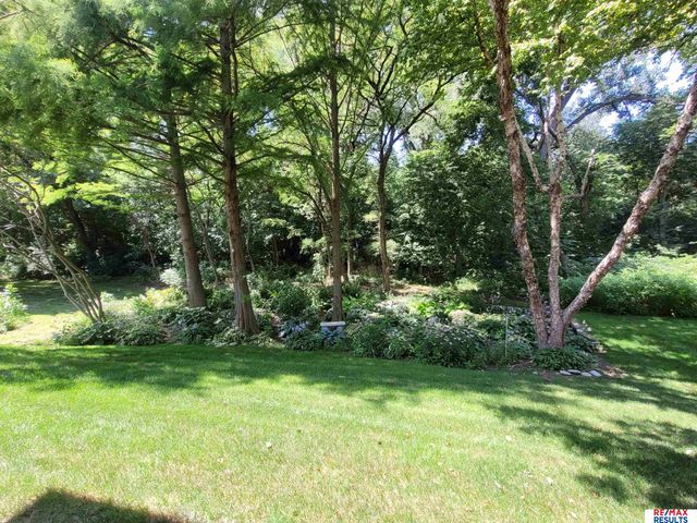 1604 S 190th Plaza, Omaha, NE 68130