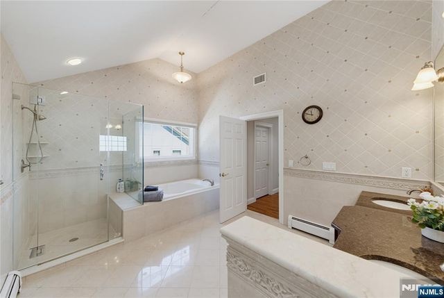 52 Robinhood Avenue, Closter, NJ 07624
