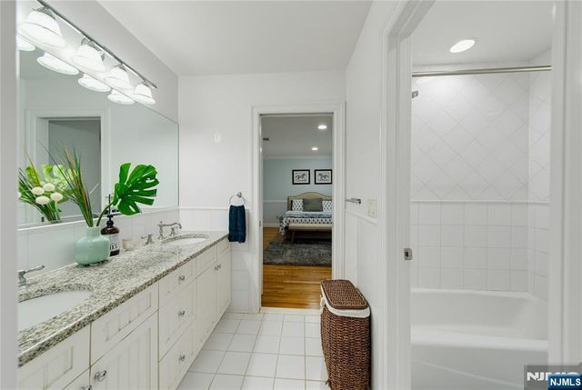 52 Robinhood Avenue, Closter, NJ 07624
