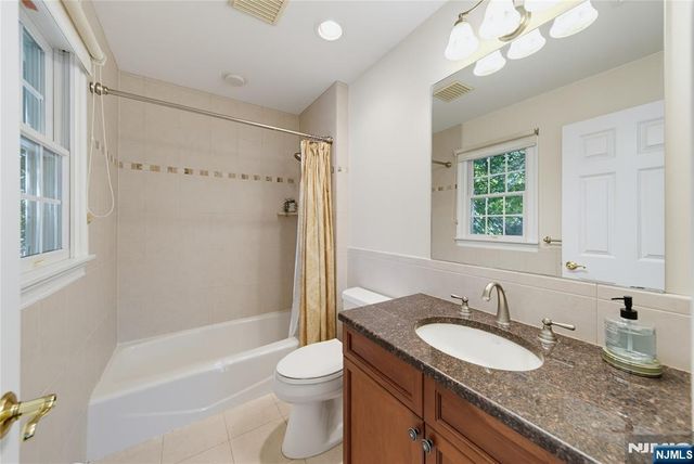 52 Robinhood Avenue, Closter, NJ 07624