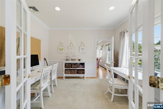 52 Robinhood Avenue, Closter, NJ 07624