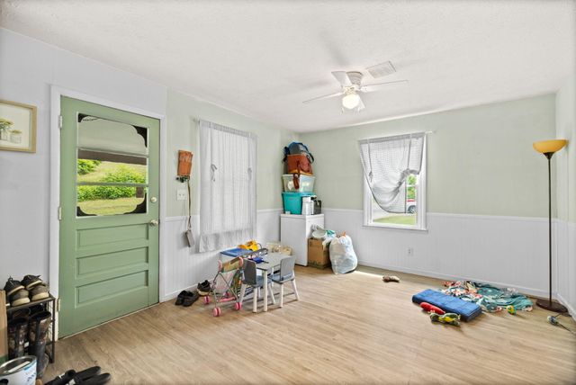3492 Hawk Creek Road, London, KY 40741