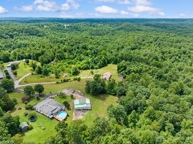 3492 Hawk Creek Road, London, KY 40741