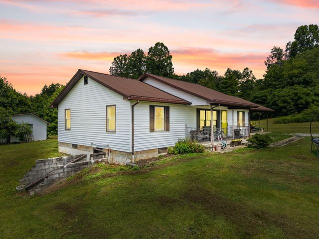 3492 Hawk Creek Road, London, KY 40741