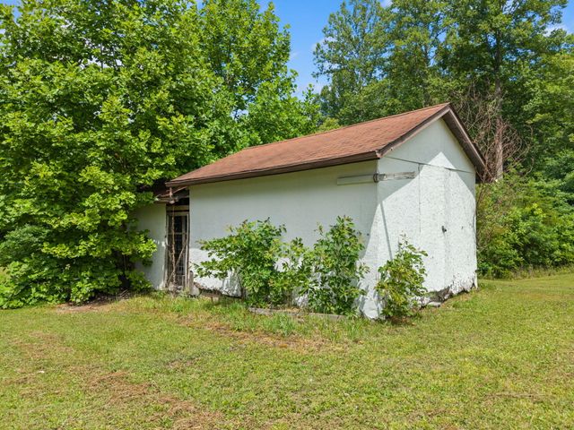 3492 Hawk Creek Road, London, KY 40741