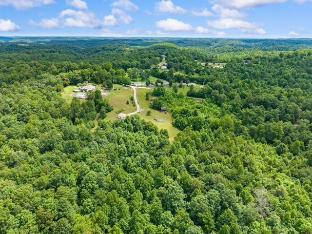 3492 Hawk Creek Road, London, KY 40741