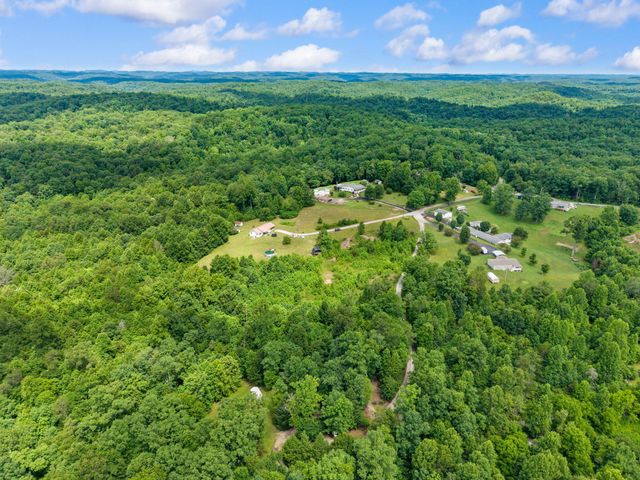 3492 Hawk Creek Road, London, KY 40741
