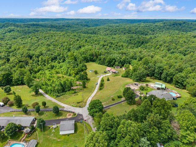 3492 Hawk Creek Road, London, KY 40741