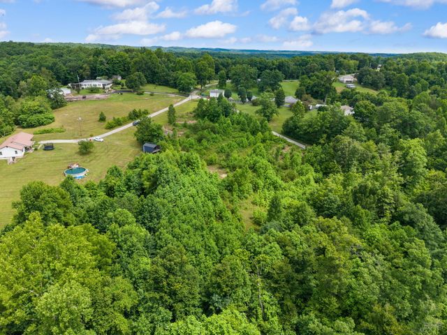 3492 Hawk Creek Road, London, KY 40741