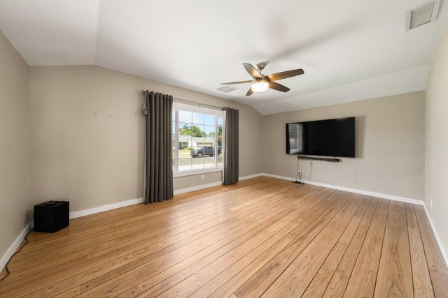 3424 Kentfield Dr, Sacramento, CA 95821