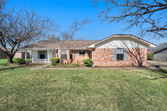 107 Elmore Drive, Woodway, TX 76712