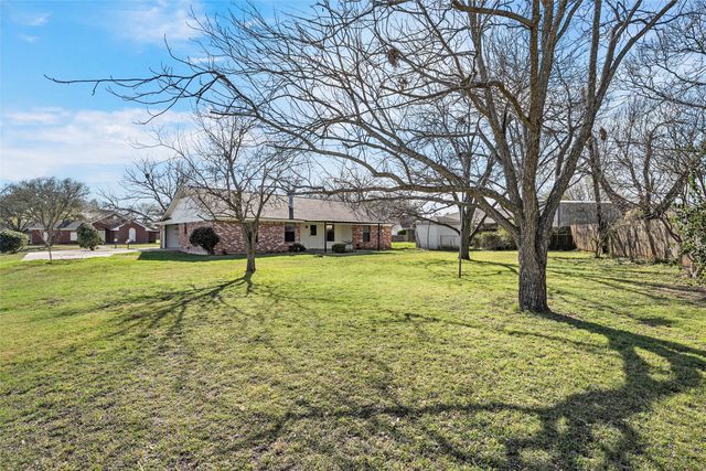 107 Elmore Drive, Woodway, TX 76712