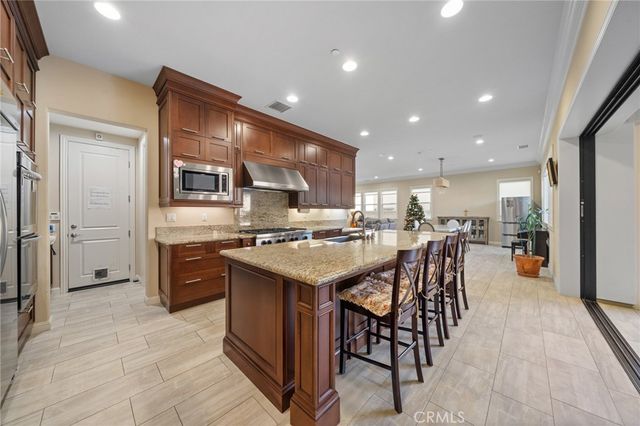 19 Hollyhock, Lake Forest, CA 92630