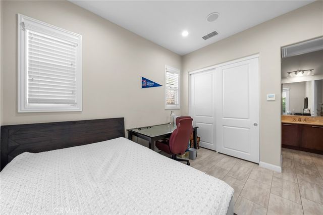 19 Hollyhock, Lake Forest, CA 92630