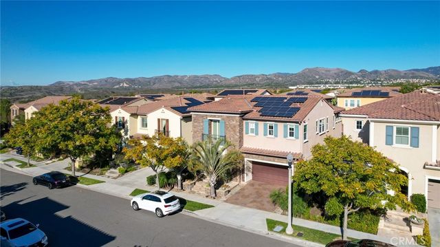 19 Hollyhock, Lake Forest, CA 92630