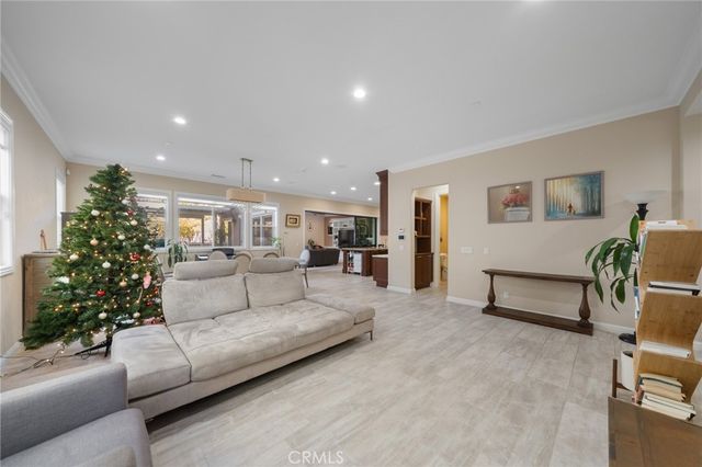 19 Hollyhock, Lake Forest, CA 92630