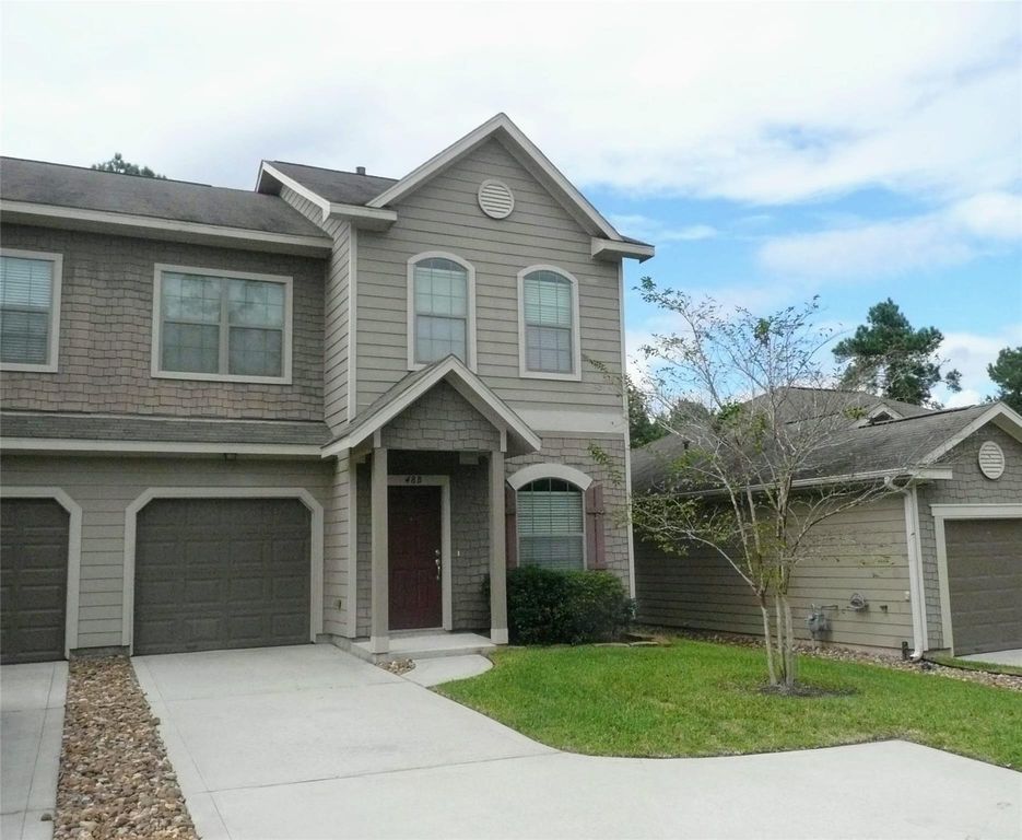 48 Woodland Hills Drive B, Conroe, TX 77303