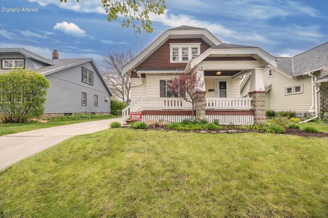 2171 61st STREET, Wauwatosa, WI 53213
