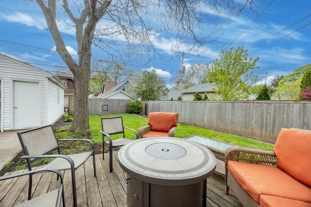 2171 61st STREET, Wauwatosa, WI 53213