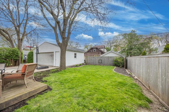2171 61st STREET, Wauwatosa, WI 53213