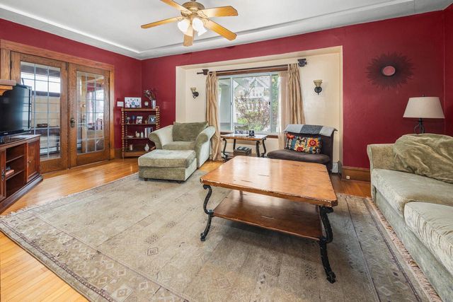 2171 61st STREET, Wauwatosa, WI 53213