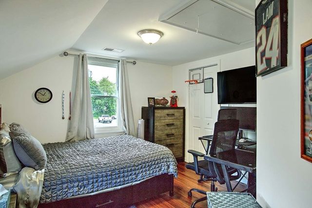 441 Ocean Grove Ave, Swansea, MA 02777