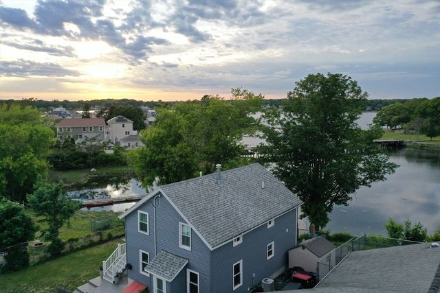441 Ocean Grove Ave, Swansea, MA 02777