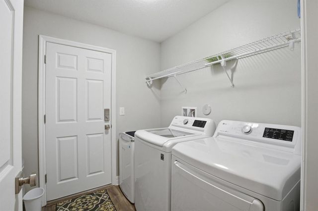5655 NW Pine Trail Circle, Port St. Lucie, FL 34983