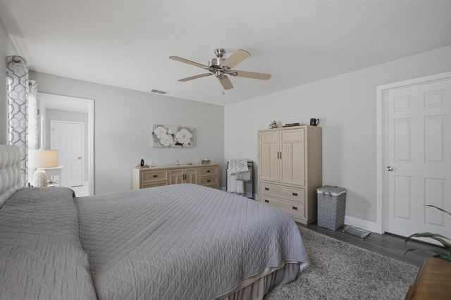 5655 NW Pine Trail Circle, Port St. Lucie, FL 34983