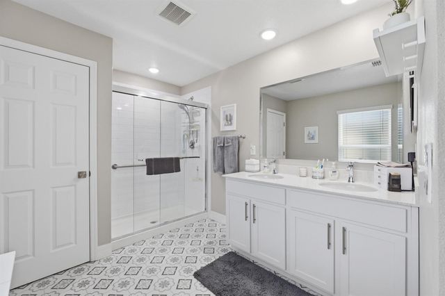 5655 NW Pine Trail Circle, Port St. Lucie, FL 34983