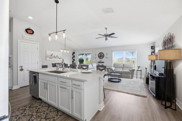 5655 NW Pine Trail Circle, Port St. Lucie, FL 34983