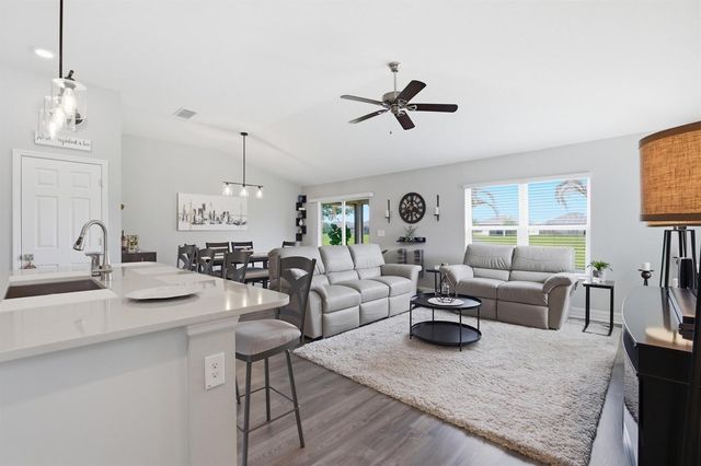 5655 NW Pine Trail Circle, Port St. Lucie, FL 34983