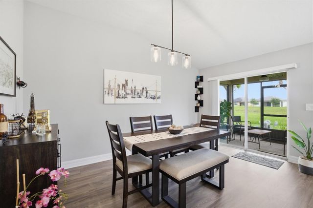 5655 NW Pine Trail Circle, Port St. Lucie, FL 34983