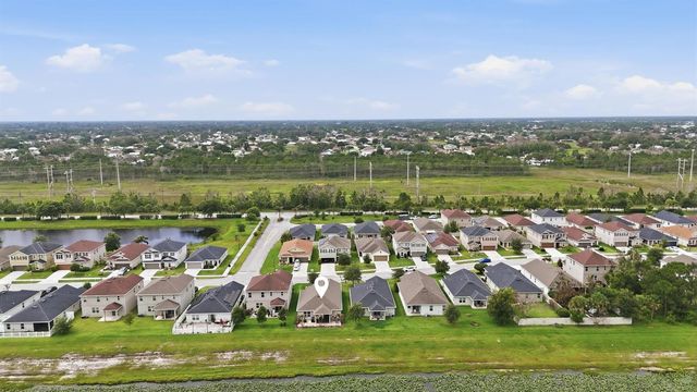 5655 NW Pine Trail Circle, Port St. Lucie, FL 34983