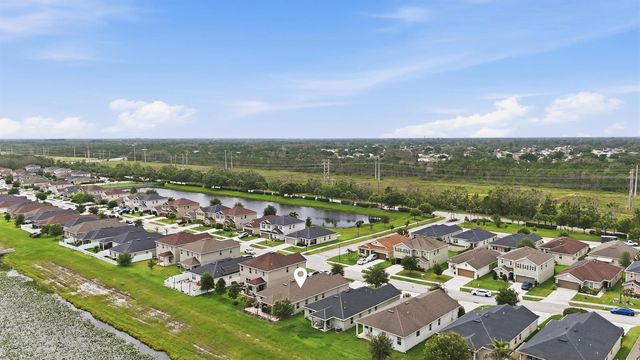 5655 NW Pine Trail Circle, Port St. Lucie, FL 34983