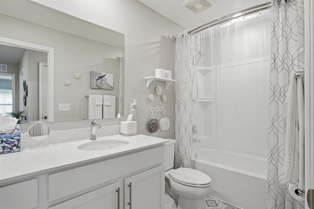 5655 NW Pine Trail Circle, Port St. Lucie, FL 34983