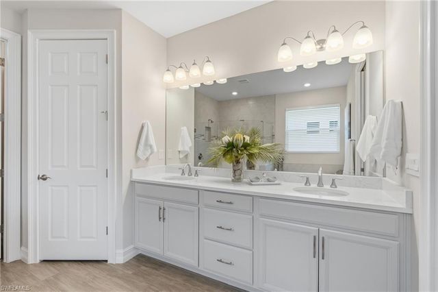 28033 Captiva Shell LOOP, Bonita Springs, FL 34135
